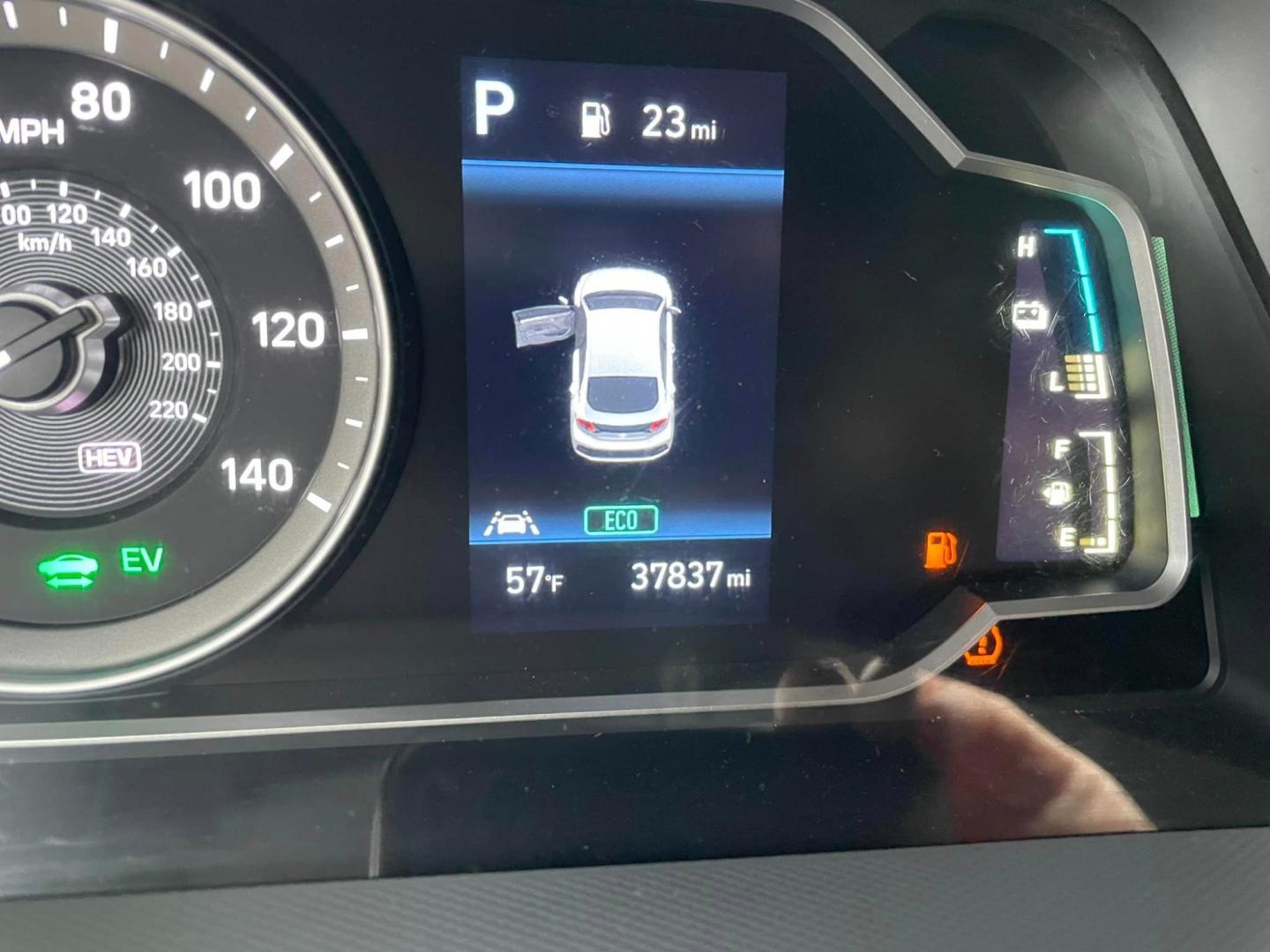 2020 WHITE /GRAY Hyundai Ioniq Plug-In Hybrid SE (KMHC65LD2LU) with an 1.6L L4 DOHC 16V HYBRID engine, 6A transmission, located at 744 E Miner Ave, Stockton, CA, 95202, (209) 944-5770, 37.956863, -121.282082 - Photo#14